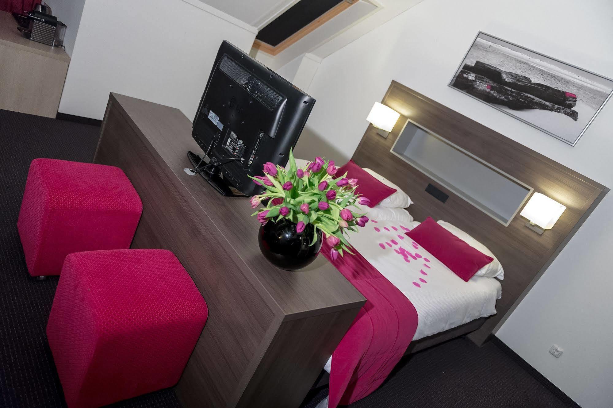 Hotel Bornholm West-Terschelling Eksteriør billede