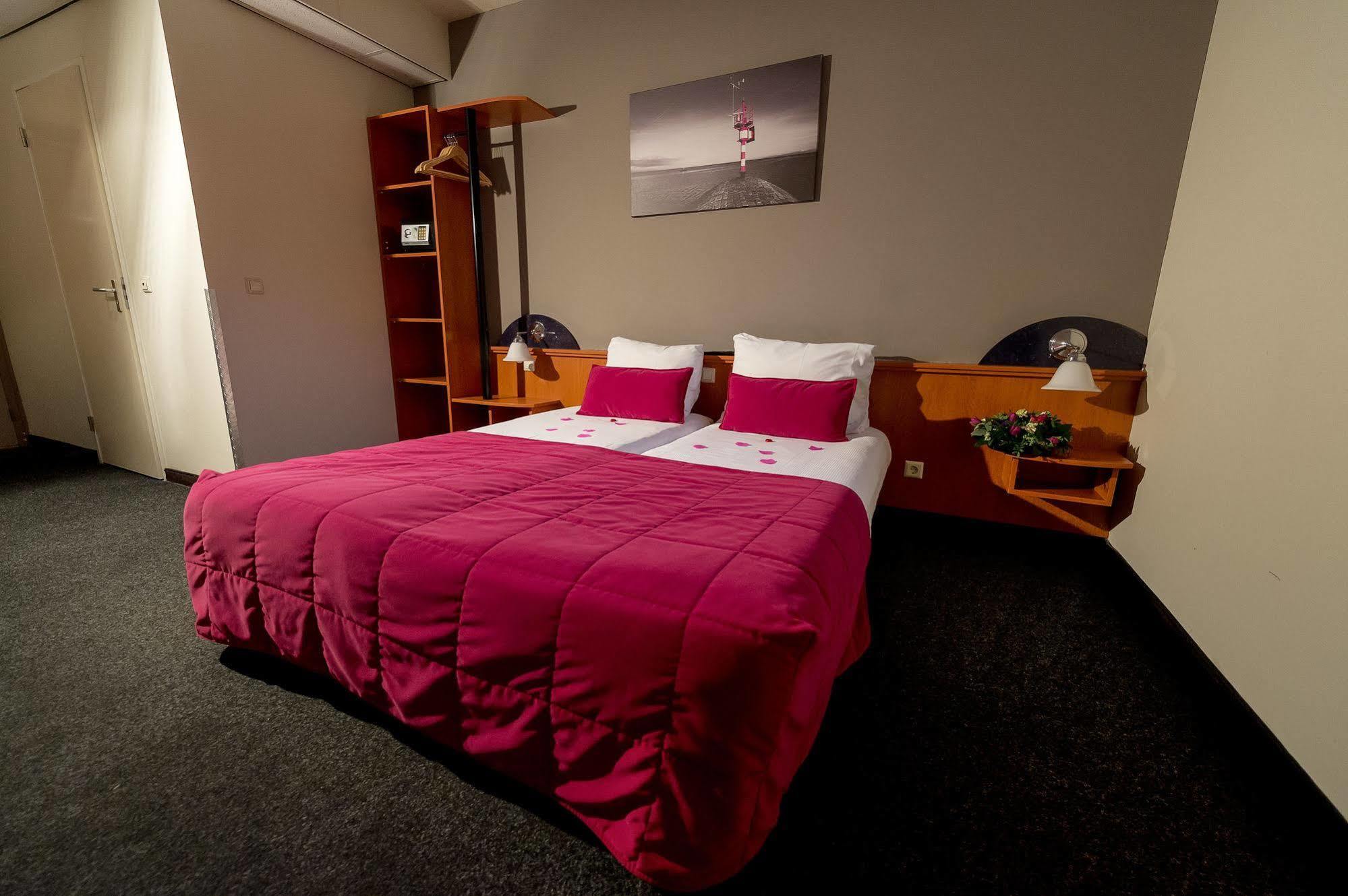 Hotel Bornholm West-Terschelling Eksteriør billede